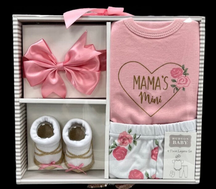 HUDSON BABY CLOTHING GIFT SET - Image 2