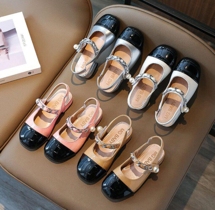 Girls shoes