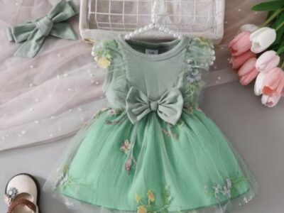 Baby gown with headband